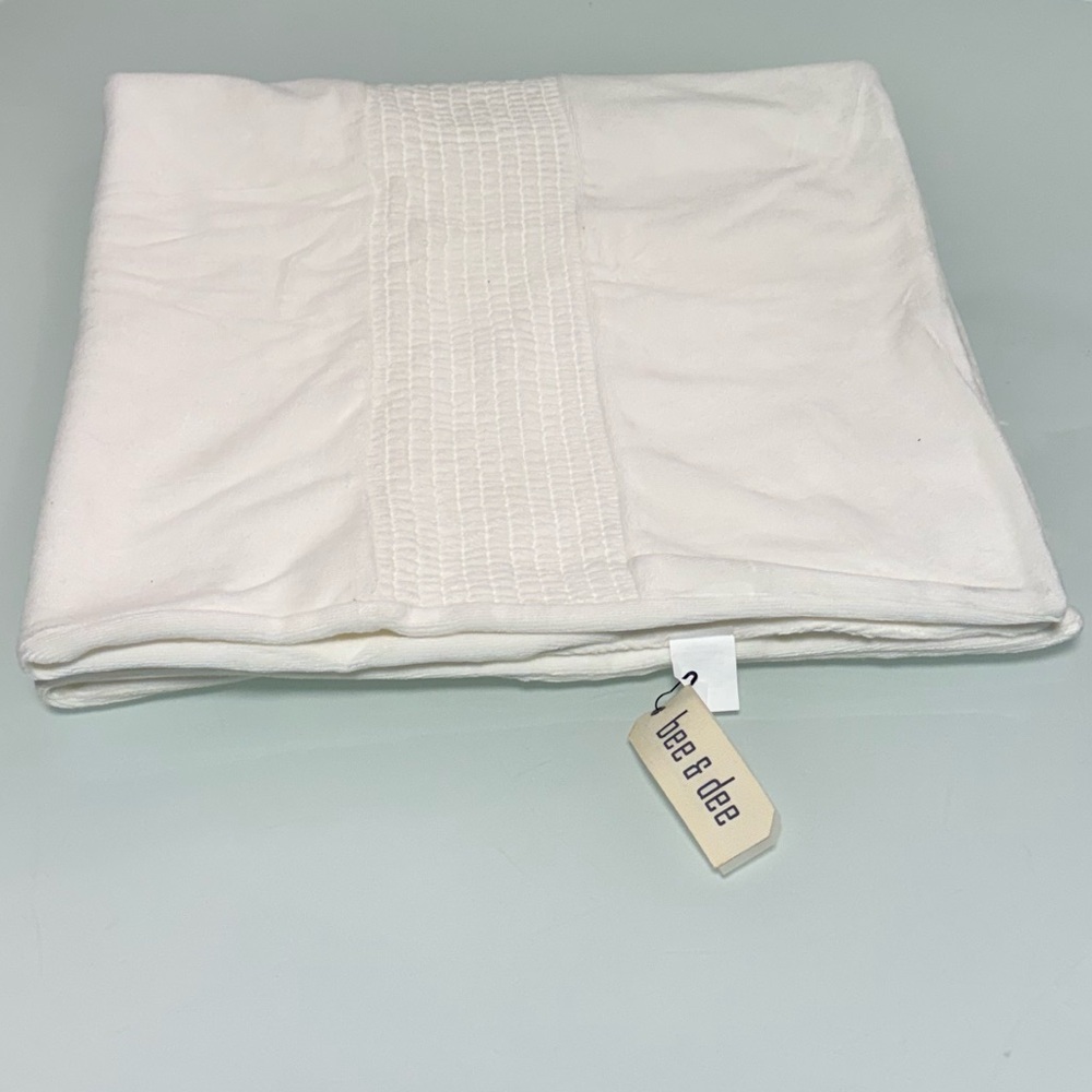 Bee & Dee White Velour Baby Blanket